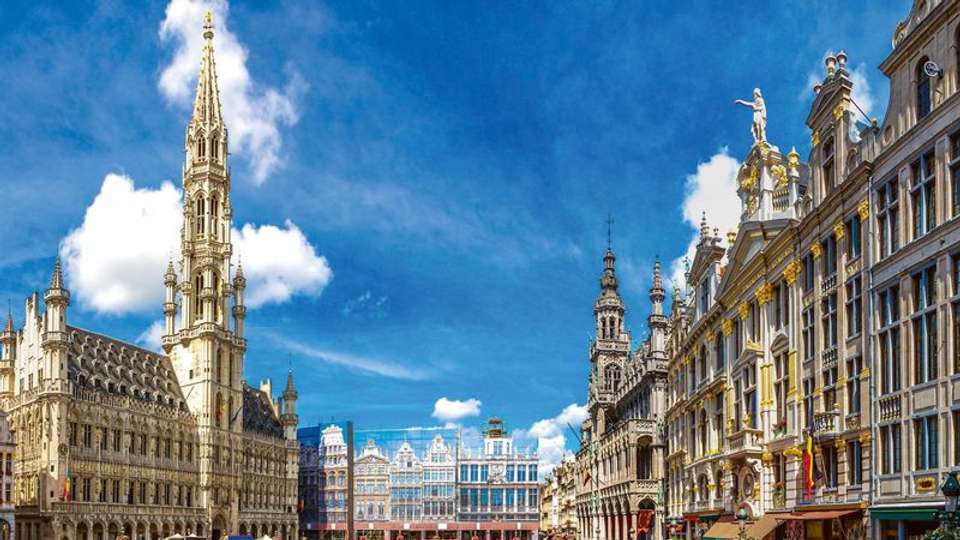 The Magic of the Canals: From Amsterdam to Brussels (port-to-port cruise) - Experience the authenticity of the Netherlands and Belgium - Tweet World Travel - Belgium - Image 9