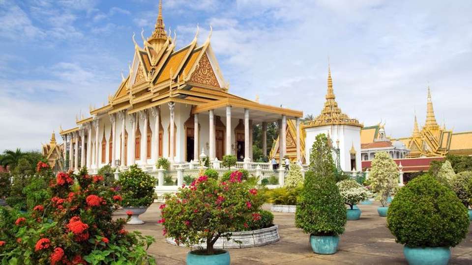 The Mekong in a different way - Between adventure and must-see sites (port-to-port cruise) - Tweet World Travel - Cambodia - Image 6