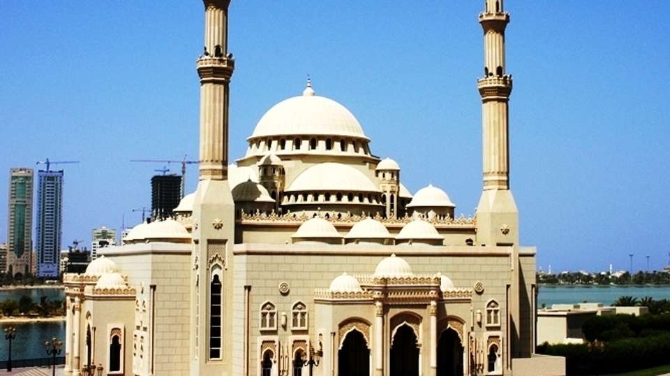 The Pearl of the Gulf- Sharjah City Tour - undefined - Image 1