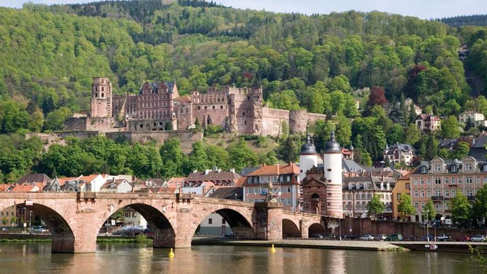 The Rhine in flames, an incredible spectacle on the water (port-to-port cruise) - Tweet World Travel - France - Image 4