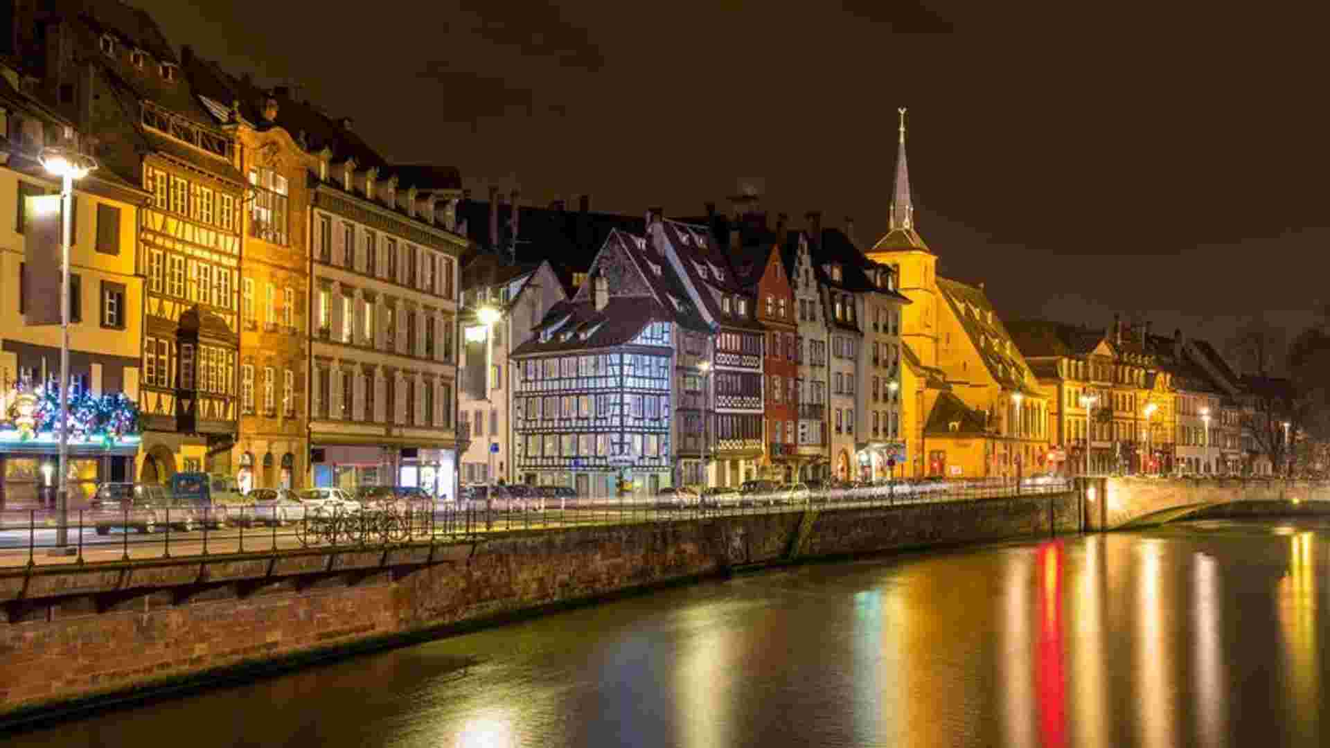 The romantic Rhine Valley and the rock of the Lorelei (port-to-port cruise)