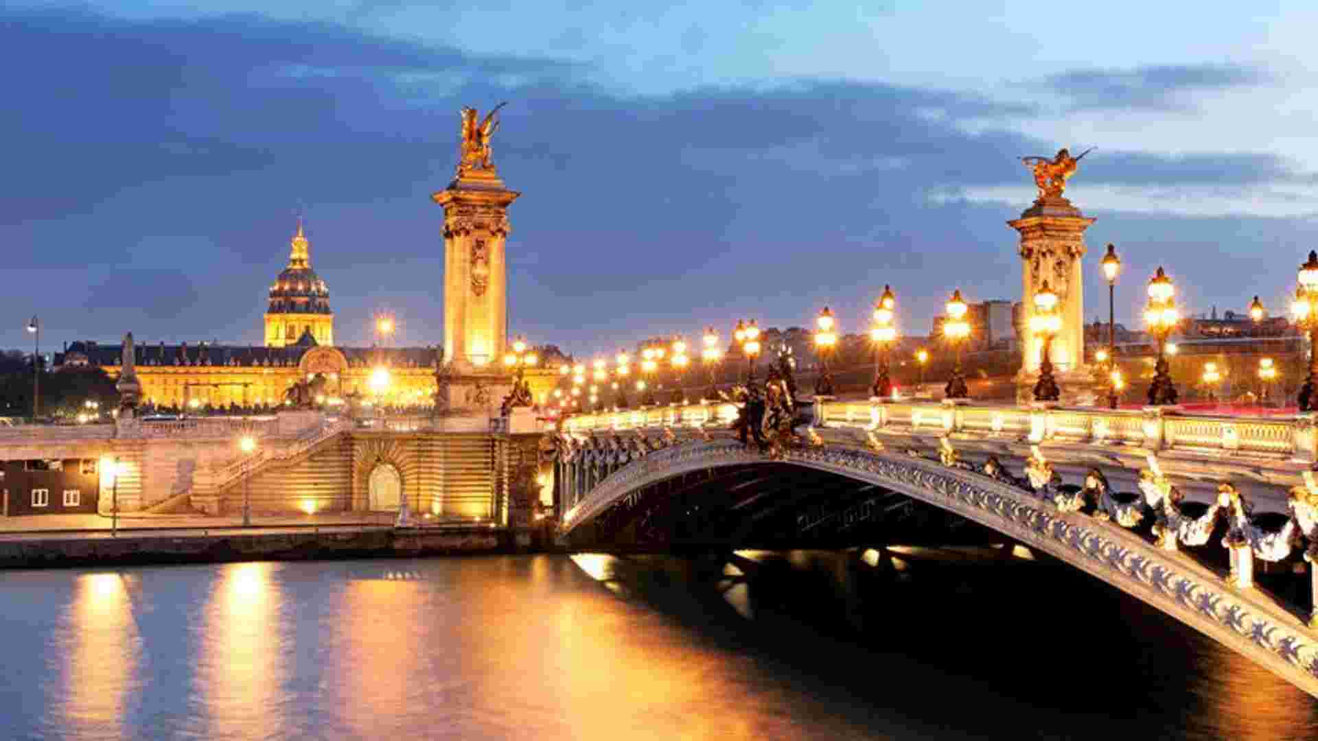 The Seine Valley (port-to-port cruise)
