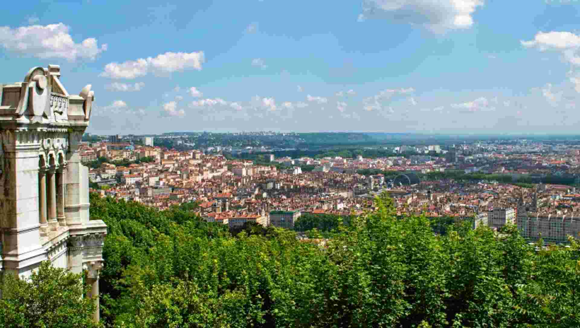 The Valleys of the Rhône and Saône: Gastronomy and vineyards (port-to-port cruise)