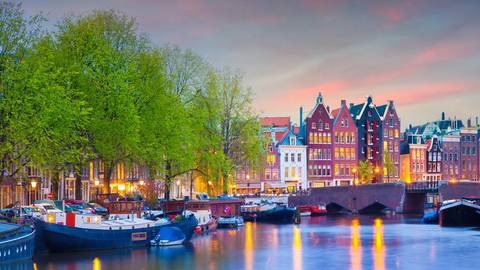 Europe Guided And Escorted Tours: Through Authentic Holland (port-to-port Cruise)