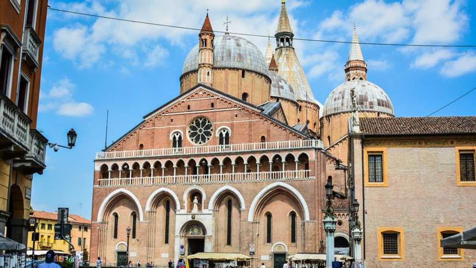 Timeless Venice and the Arena of Verona, the majestic stage for opera (port-to-port package) - Tweet World Travel - Italy - Image 4