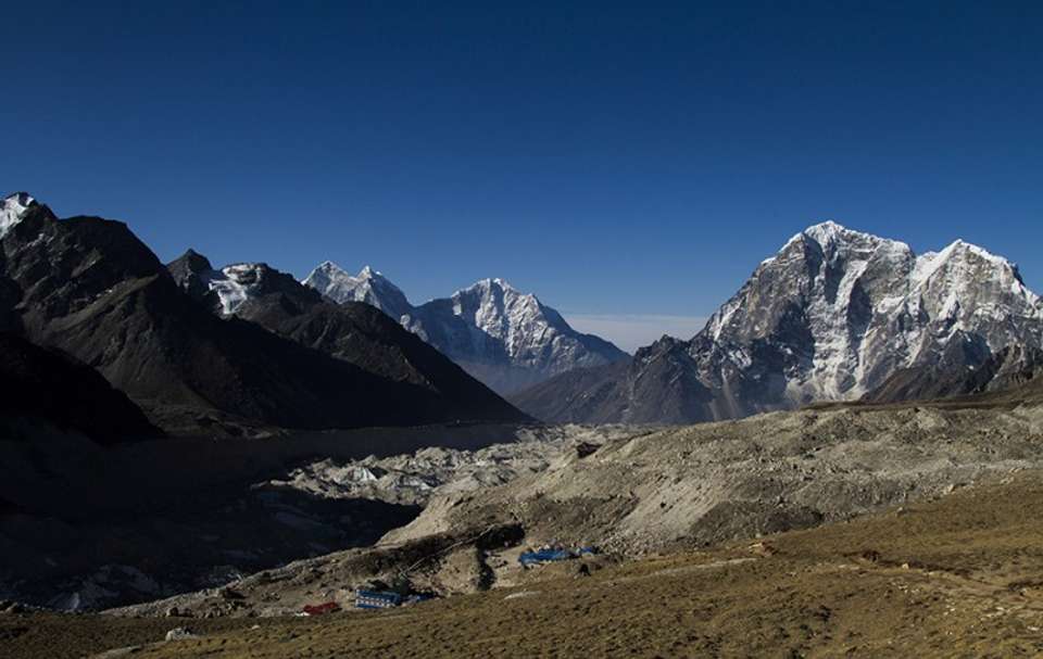 Top of the world Everest Base Camp trek comfort - undefined - Image 10