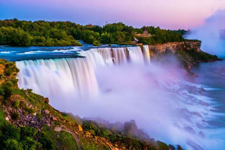 Toronto, Niagara, and Chicago with Western Classics trip - alternative tour available