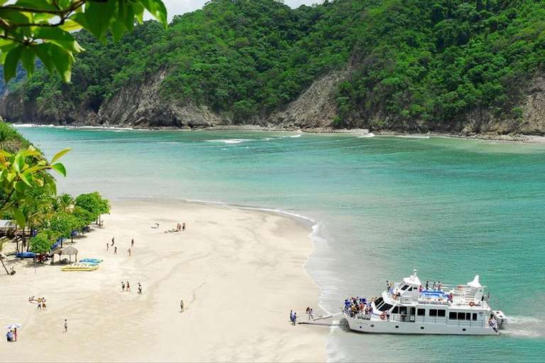 Costa Rica Bus Tour: Tortuga Island Cruises From San José