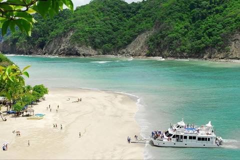 Costa Rica Bus Tour: Tortuga Island Cruises From San José