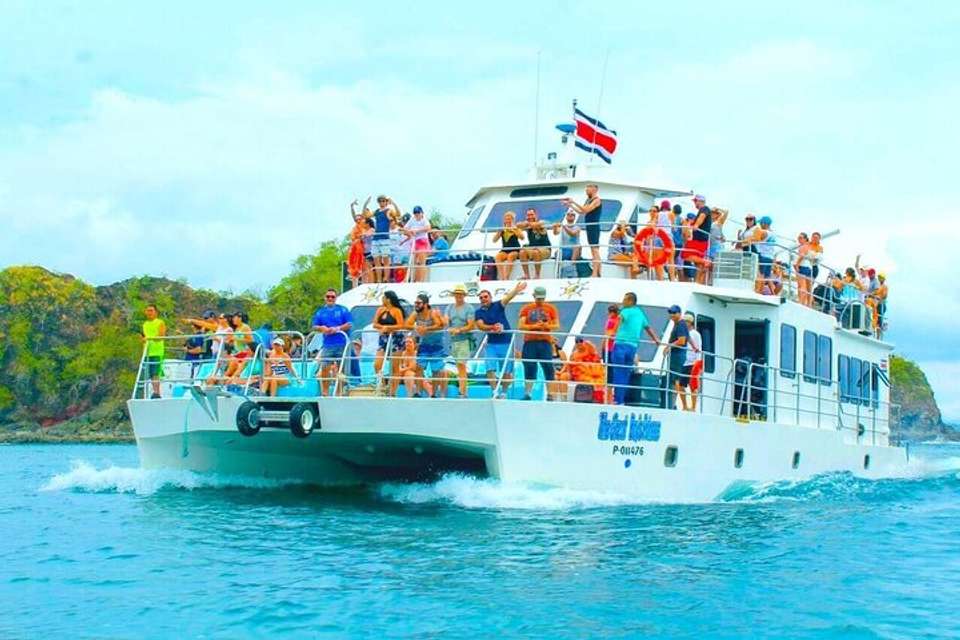 Tortuga Island Cruises From San José - Destination Services - Costa Rica - Image 7