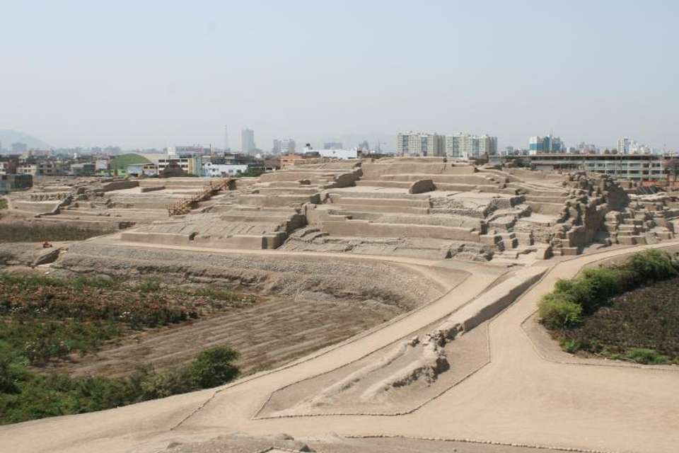 Tour to Huaca Pucllana and Huaca Mateo Salado - Tangol Tours - Peru - Image 2