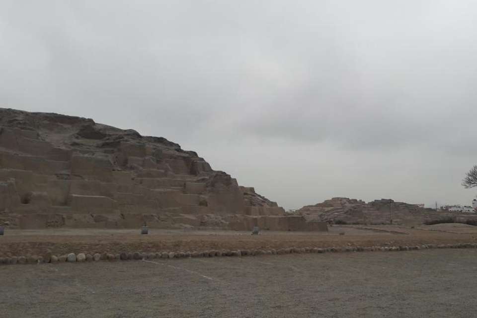 Tour to Huaca Pucllana and Huaca Mateo Salado - Tangol Tours - Peru - Image 5