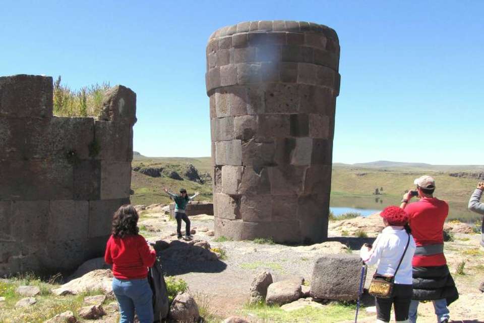 Tour To Sillustani Pre Inca Tombs - Lake Hotels - Tangol Tours - Peru - Image 2