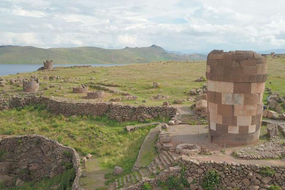 Tour To Sillustani Pre Inca Tombs - Lake Hotels - Tangol Tours - Peru - Image 3
