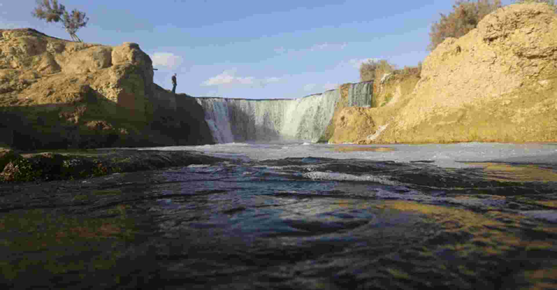 Tour to Whales Valley and Wadi El Rayan Waterfalls