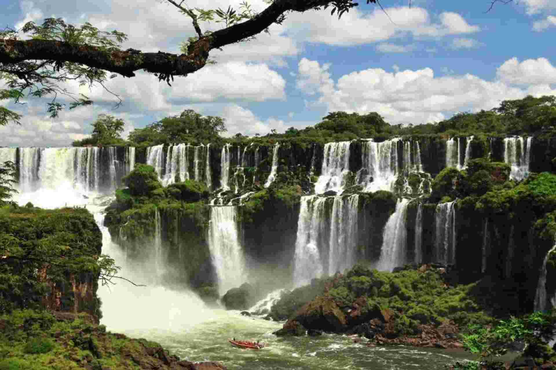 Tour Turístico de las Cataratas del Iguazú con Traslados Incluidos