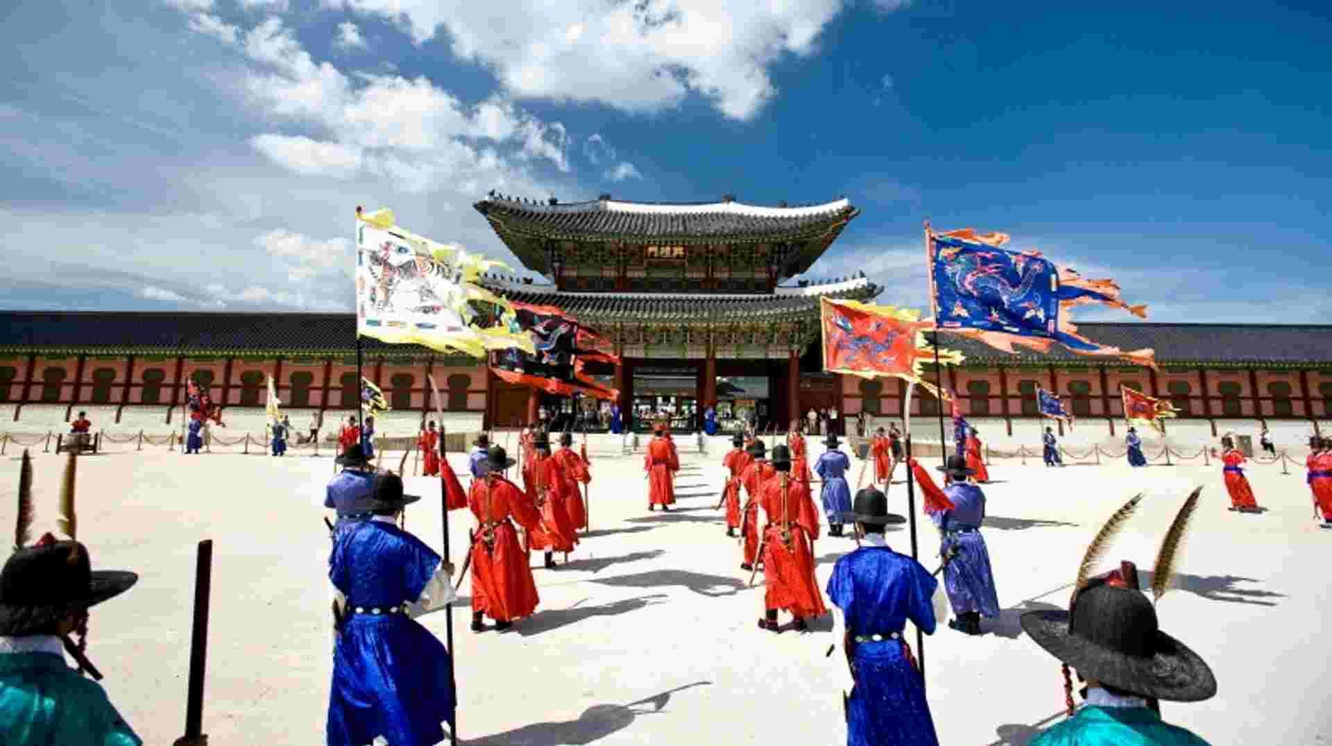 Traditional Seoul City Walking Tour (Full-Day)