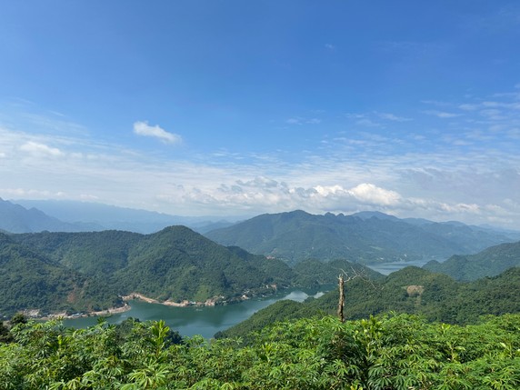 Image 4 of 24