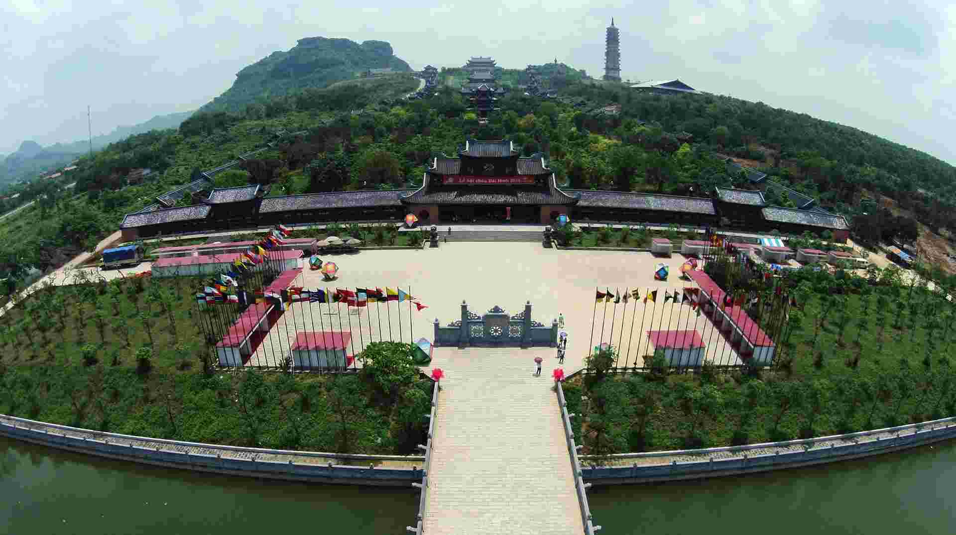 Trang An - Bai Dinh Pagoda Tour in Ninh Binh