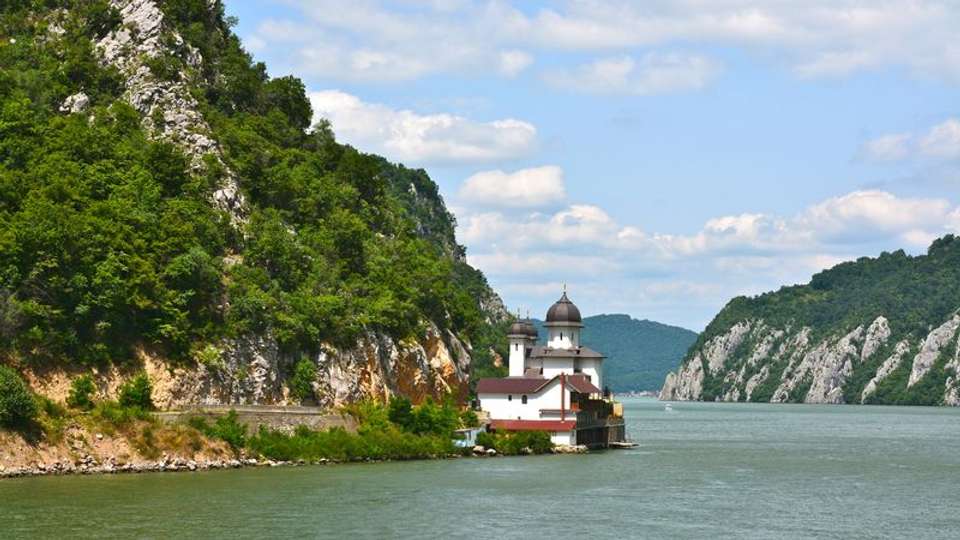 Trans-European cruise from Strasbourg to Budapest (port-to-port cruise) - undefined - Image 7