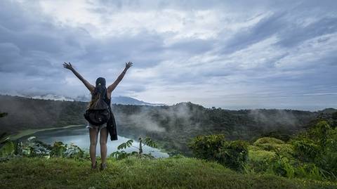 La Fortuna Trekking And Hiking Tour: Trip To The Hule Lagoon & Volcanic Crater