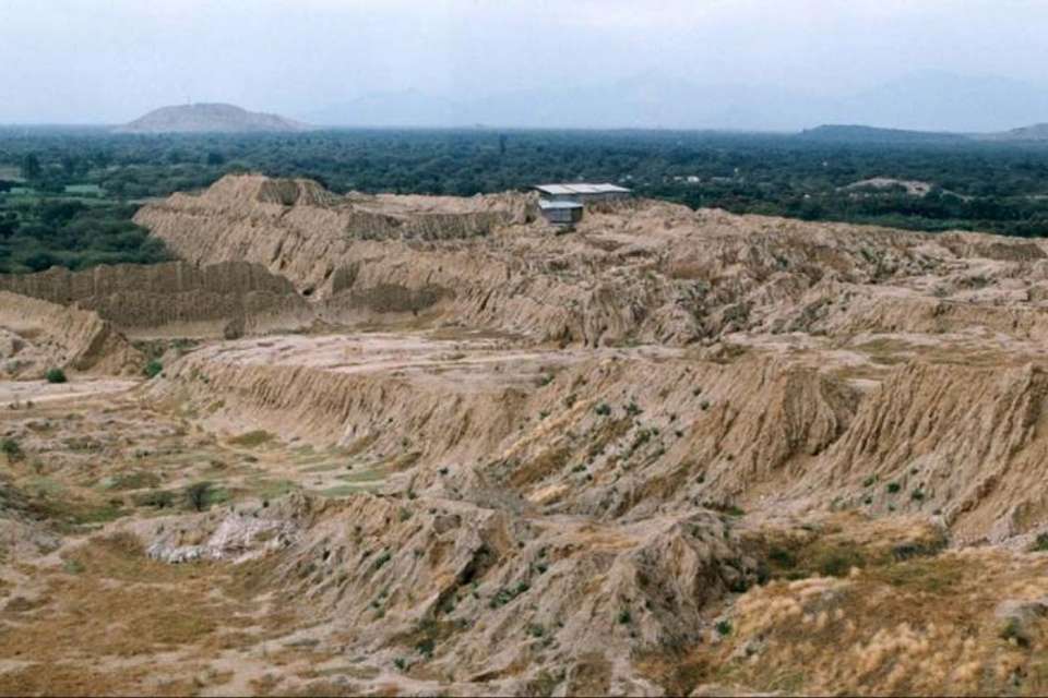 Tucume Pyramids & Las Balsas Huaca in Chiclayo - Tangol Tours - Peru - Image 4