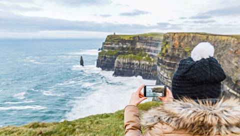 Uk & Ireland: Panoramas & Pubs