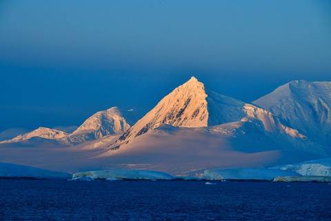 South America Eco Tours: Ultimate Antarctic Circle Crossing (ocean Albatros)