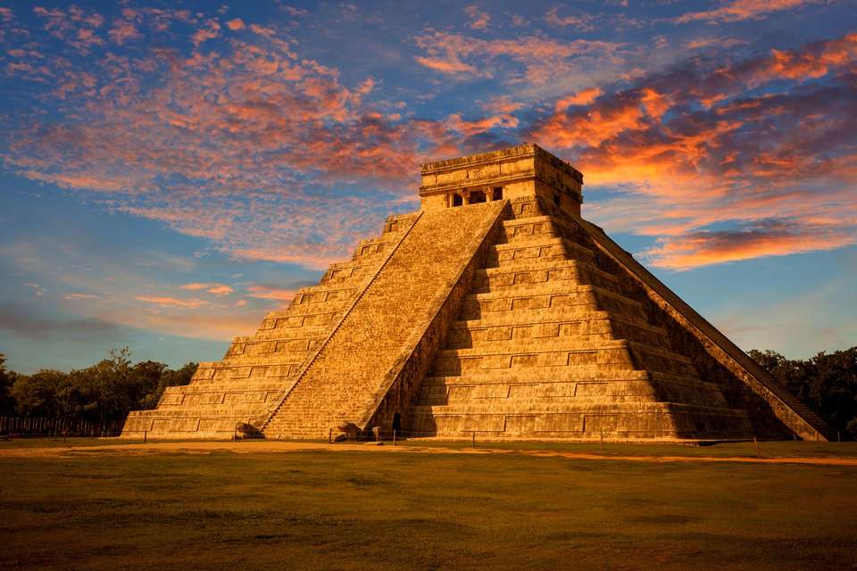 Ultimate Central America - Contiki - Mexico - Image 2
