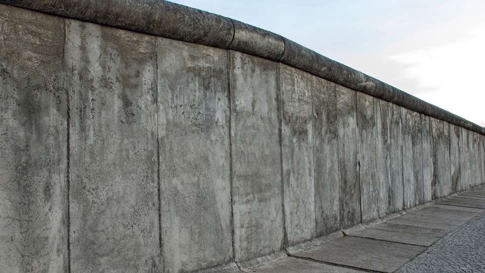 Ultimate Europe: Berlin, Tuscany & Greek Temples - G Adventures - Holland