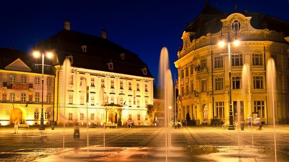 Image 2 of 6