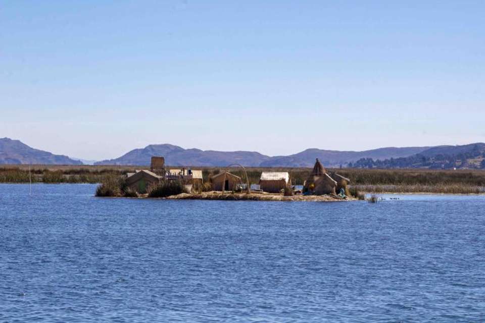 Uros Floating Island Half Day Tour - Lake Hotels - Tangol Tours - Peru - Image 4