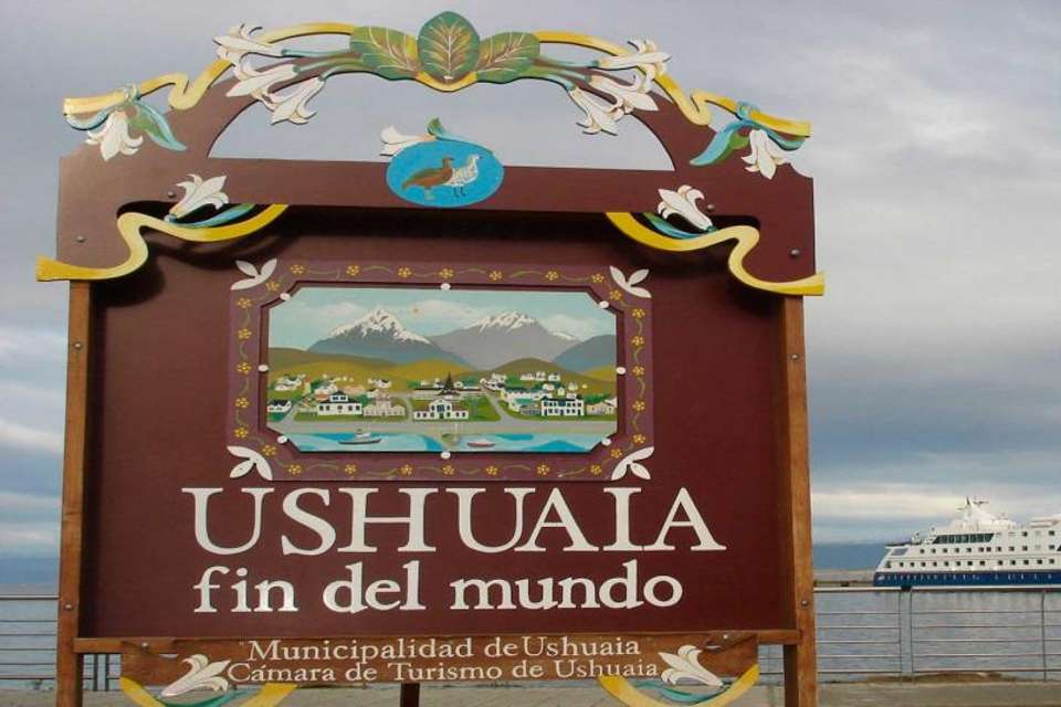 Ushuaia Double-Decker Sightseeing Tour - undefined - Image 2