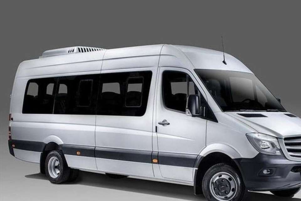 Ushuaia Hotel Departure Transfer to Airport - Tangol Tours - Argentina - Image 1