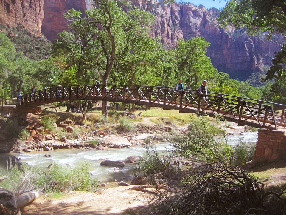 Utah’s Mighty Five and The Rockies featuring 2 days aboard the Canyon Spirit train - Collette Tours - USA - Image 5