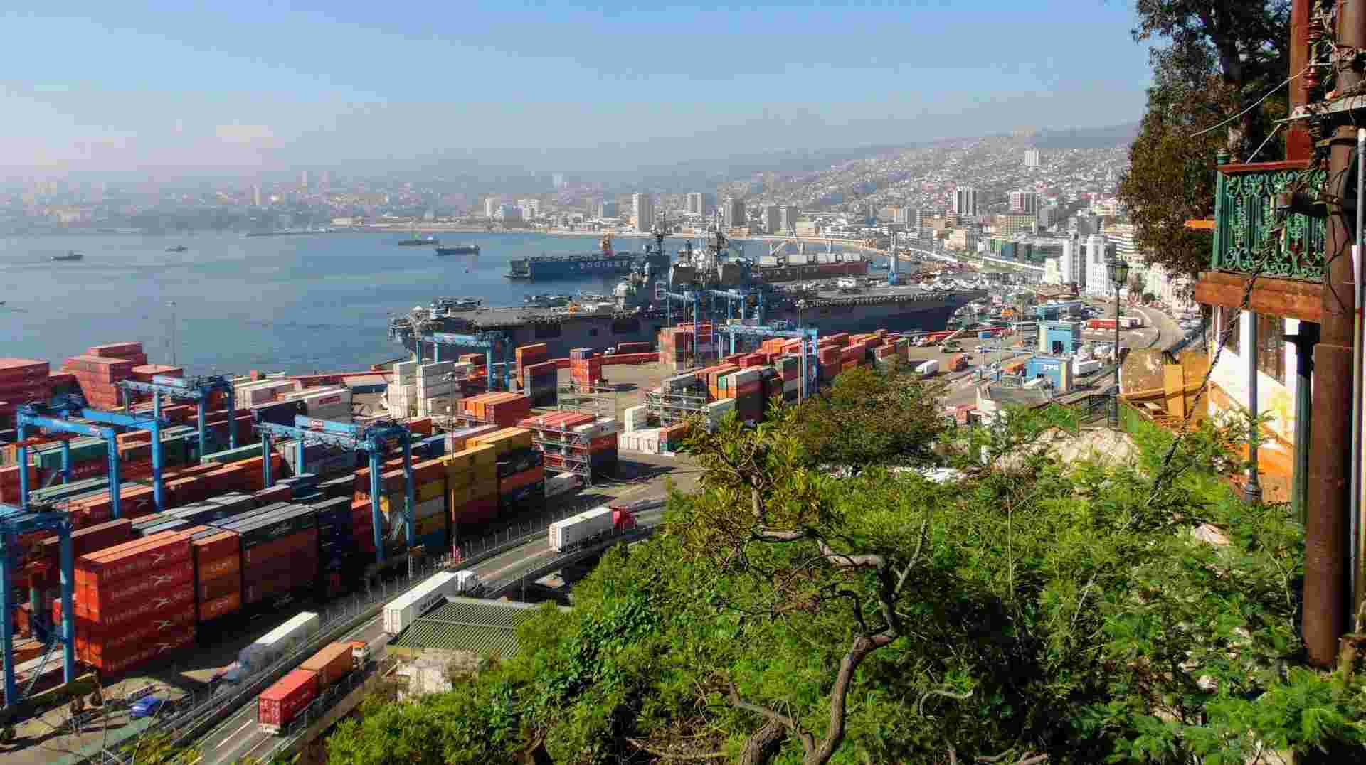 Full Day Tour Valparaiso, Viña del Mar and Casablanca
