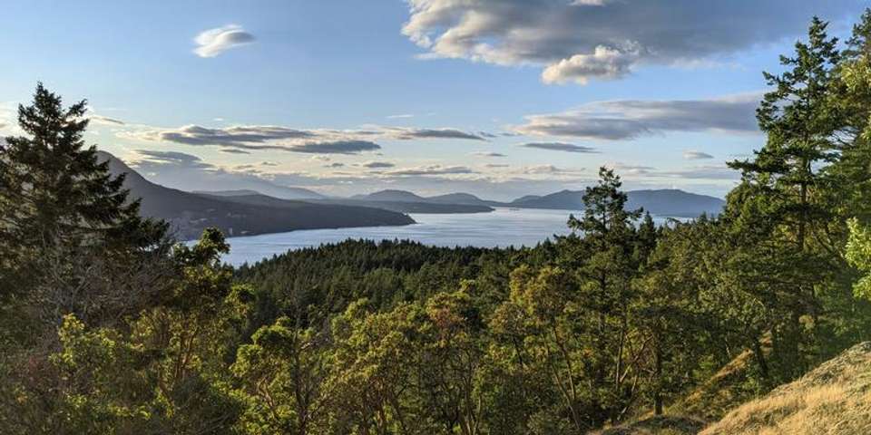 Vancouver Island: Victoria, the Broken Group Islands & Salt Spring - G Adventures - Canada - Image 1