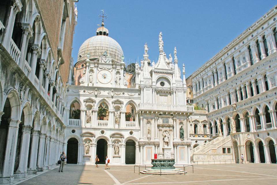 Venetian Treasures & Milan and Lake Como (port-to-port cruise) - undefined - Image 3
