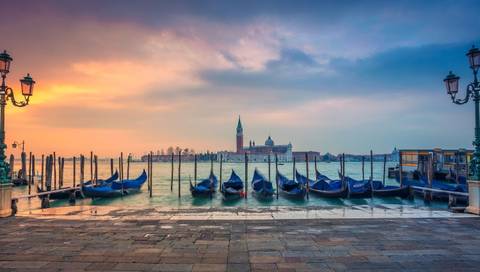 Venice Cruise Tour: Venice Carnival (port-to-port Cruise)