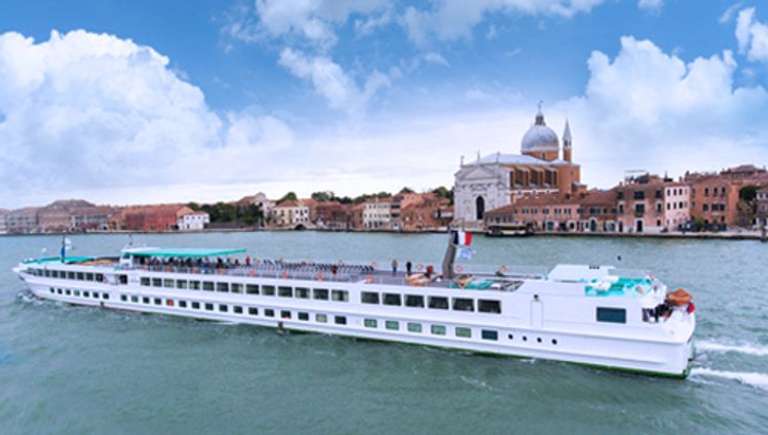 Venice, the epicenter of art, and its famous lagoon (port-to-port package) trip - alternative tour available