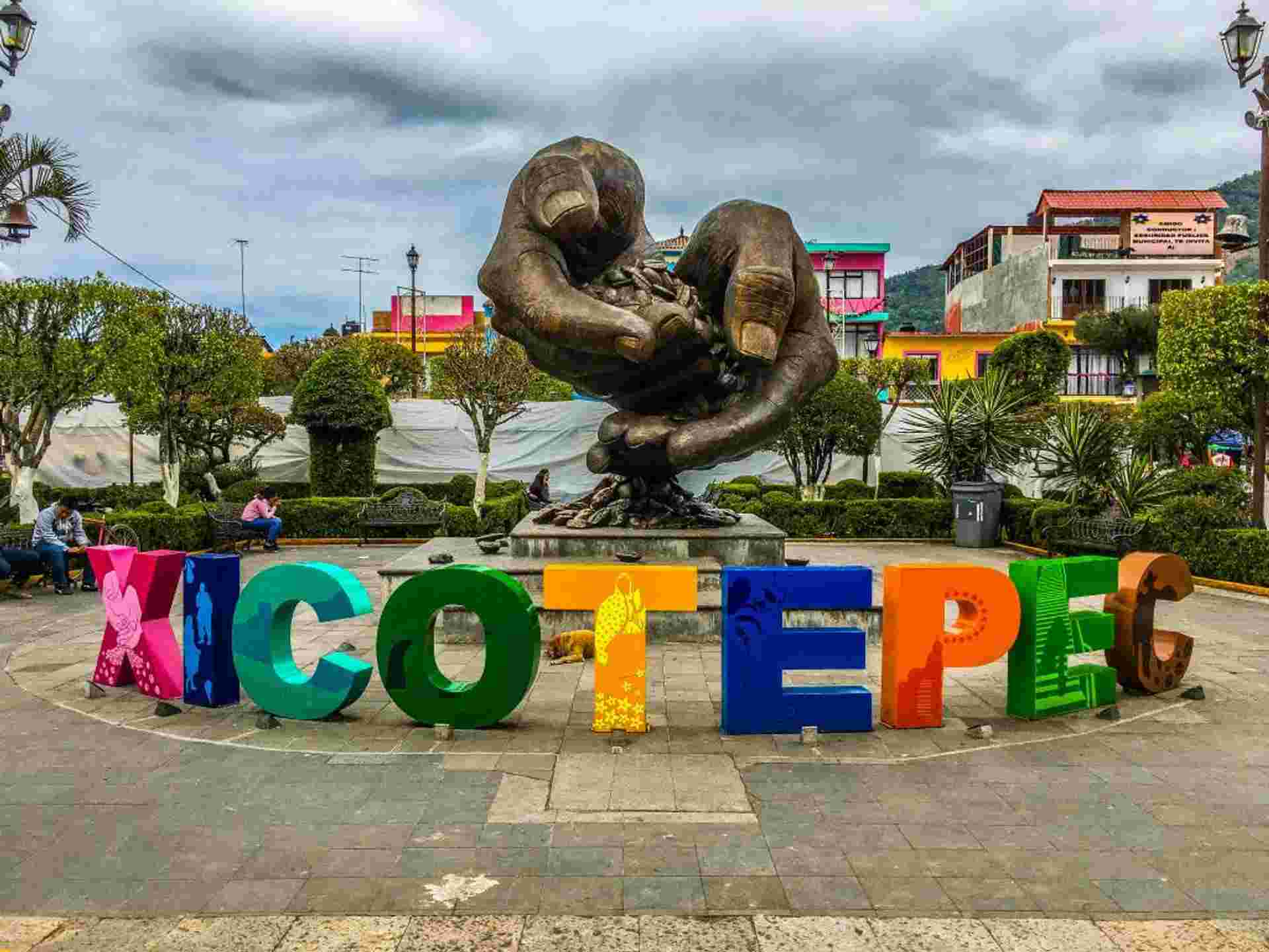Veracruz Attractions: Visit Ancient Ruins, Sea And Papantla Flyers (4 Days)