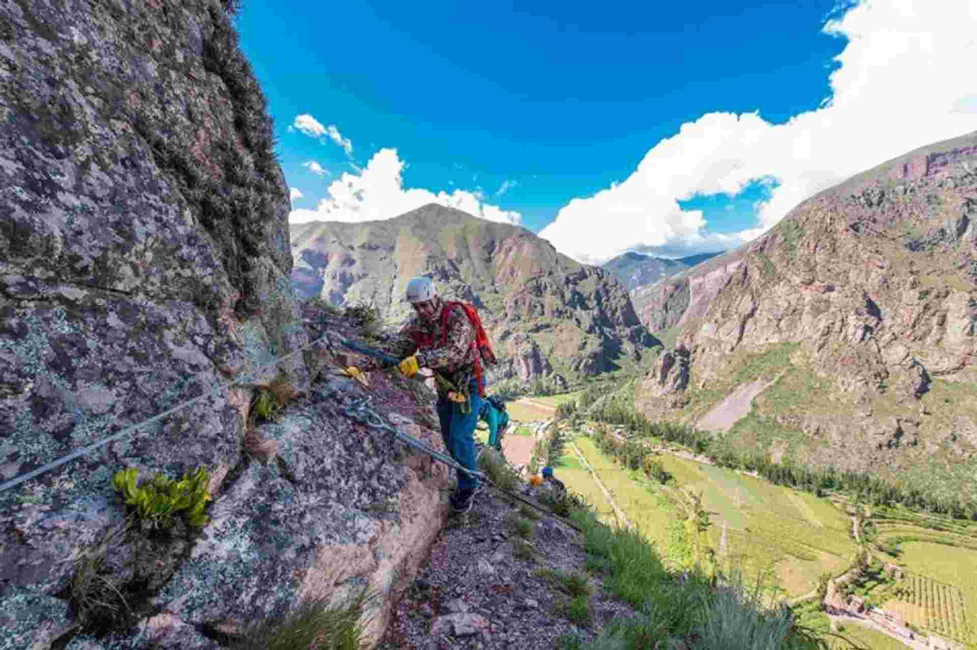 Via Ferrata & Zipline with box lunch at the Sacred Valley from Cusco