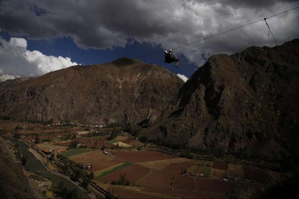 Via Ferrata & Zipline with box lunch at the Sacred Valley from Cusco - Tangol Tours - Peru - Image 7