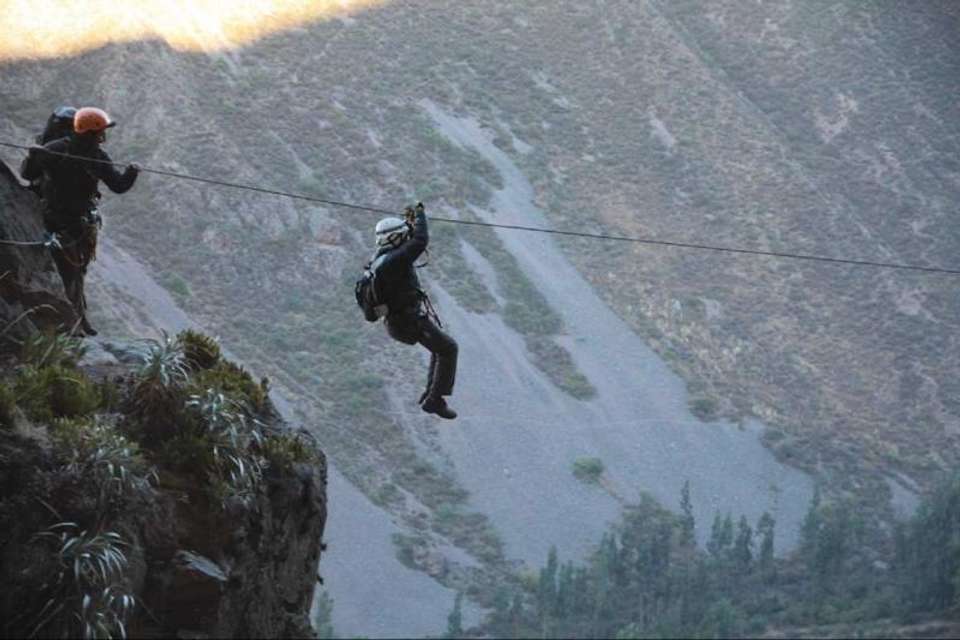 Via Ferrata & Zipline with box lunch at the Sacred Valley from Cusco - Tangol Tours - Peru - Image 8
