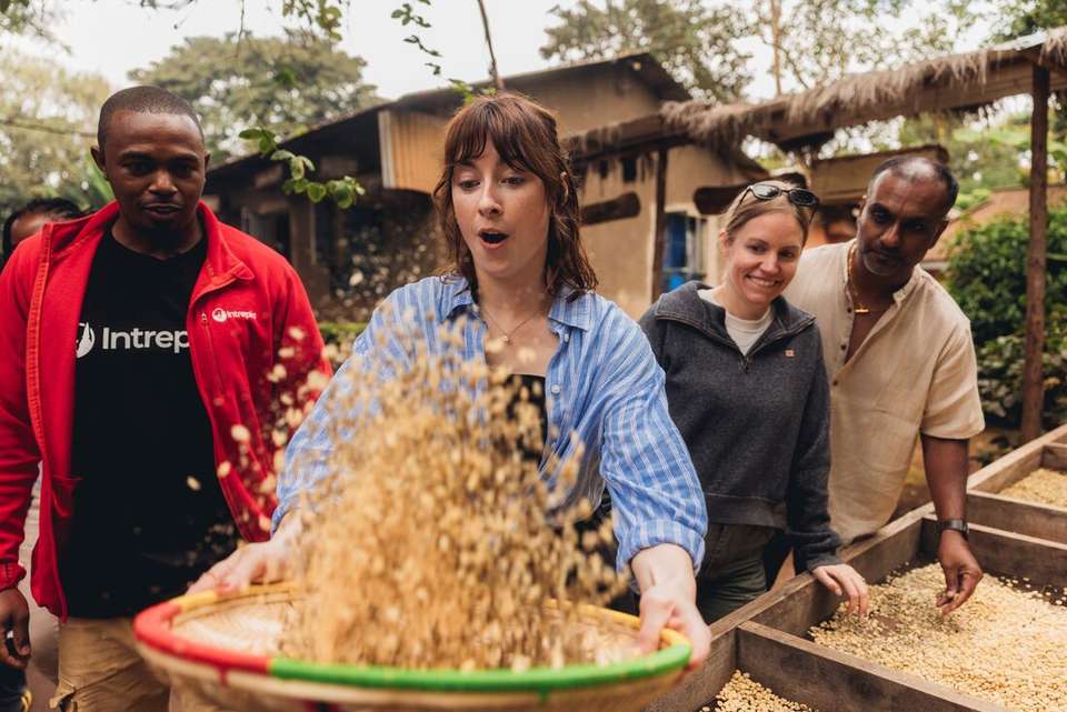 Vic Falls to Kenya - Intrepid Travel - Zimbabwe - Image 12