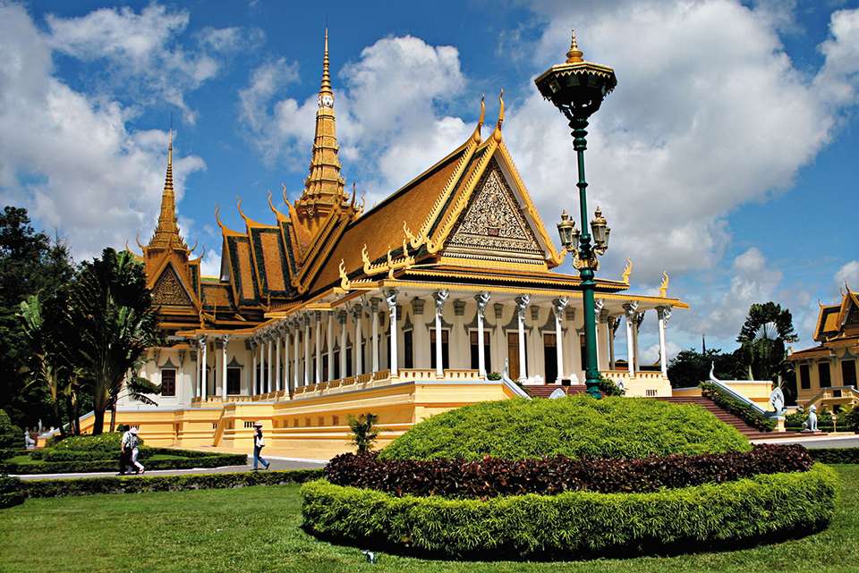 Vietnam & Cambodia Highlights: Hanoi to Siem Reap - undefined - Image 14