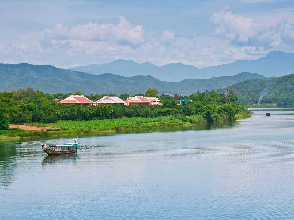 Vietnam & Laos Discovery - 8 days - On The Go Tours - Vietnam - Image 2