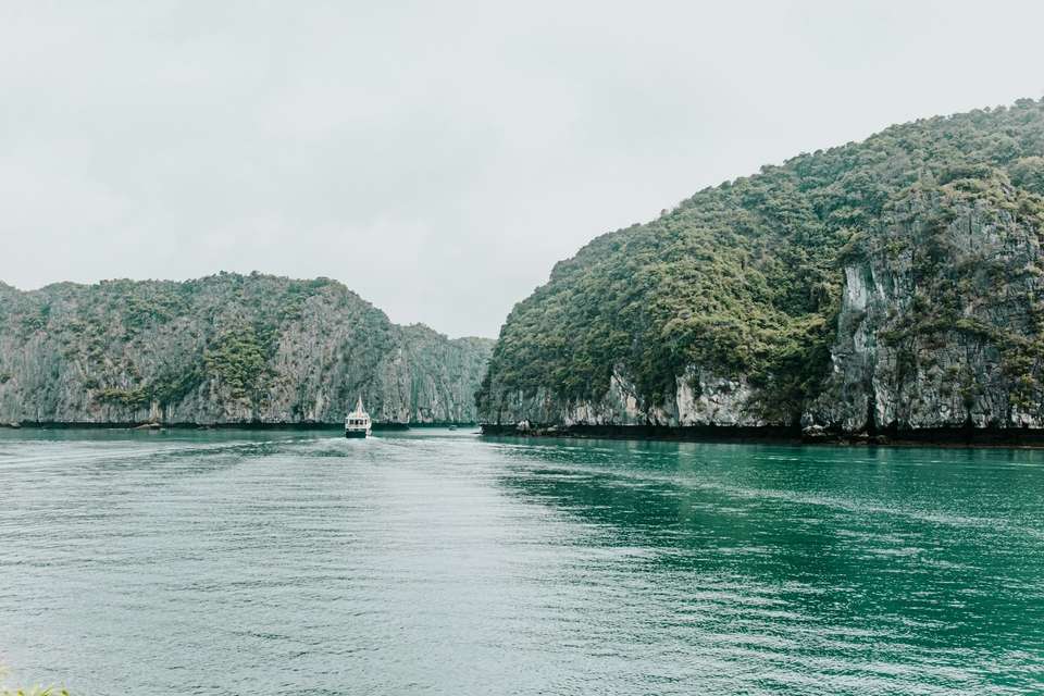 Vietnam Highlights Luxury Tour - Tweet World Travel - Vietnam - Image 12
