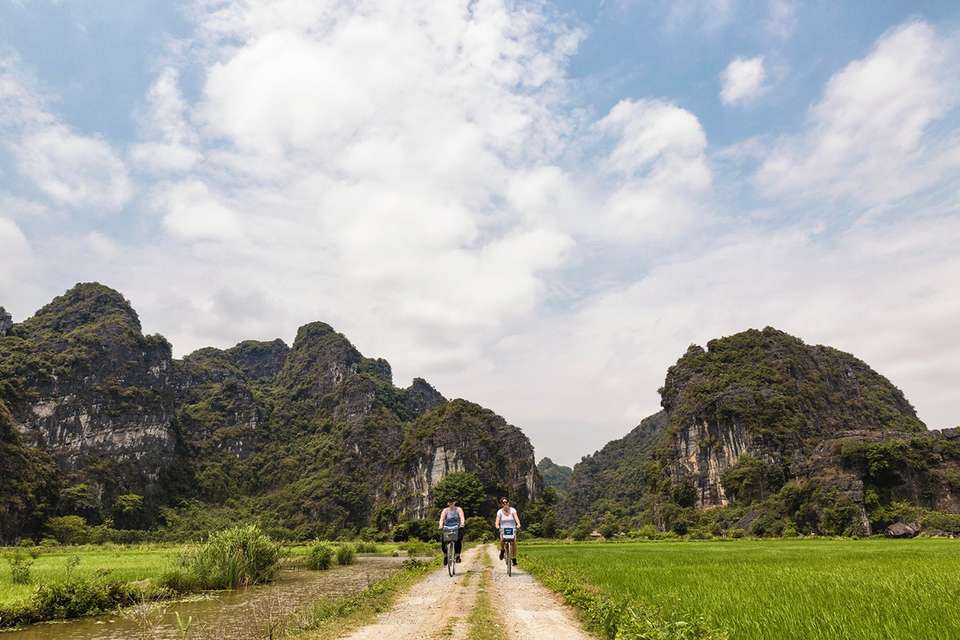 Vietnam Intro 12 day - Intro Travel - Vietnam - Image 2