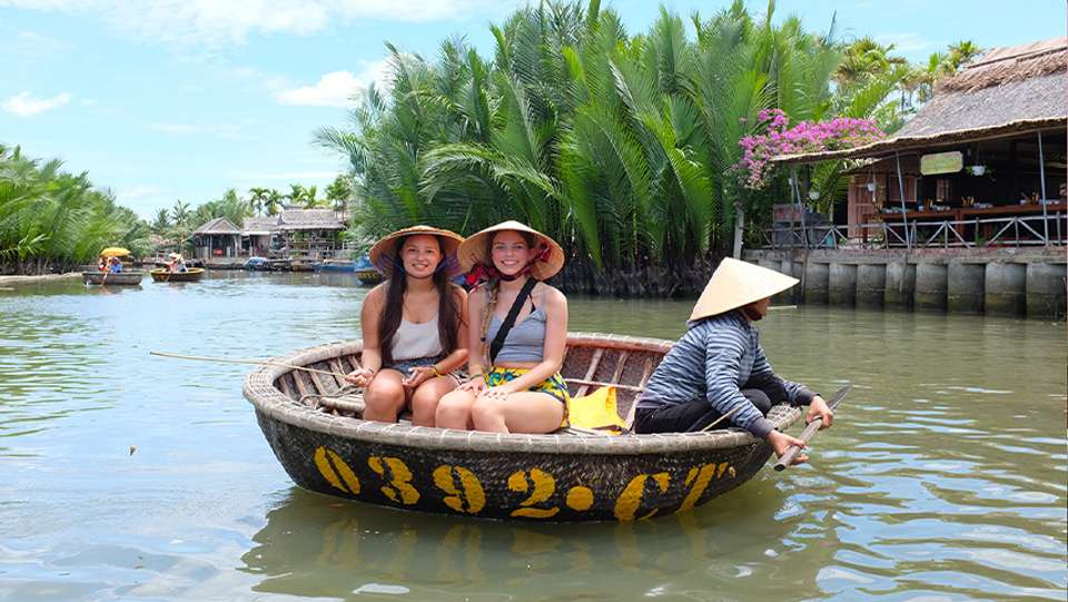 Vietnam Intro 9 day - Intro Travel - Vietnam - Image 3